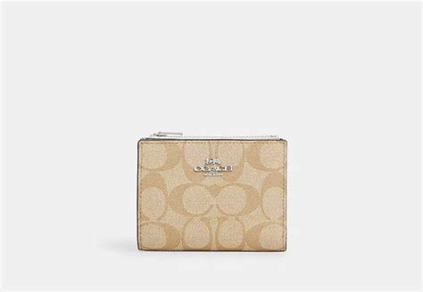 coach outlet bifold wallet.